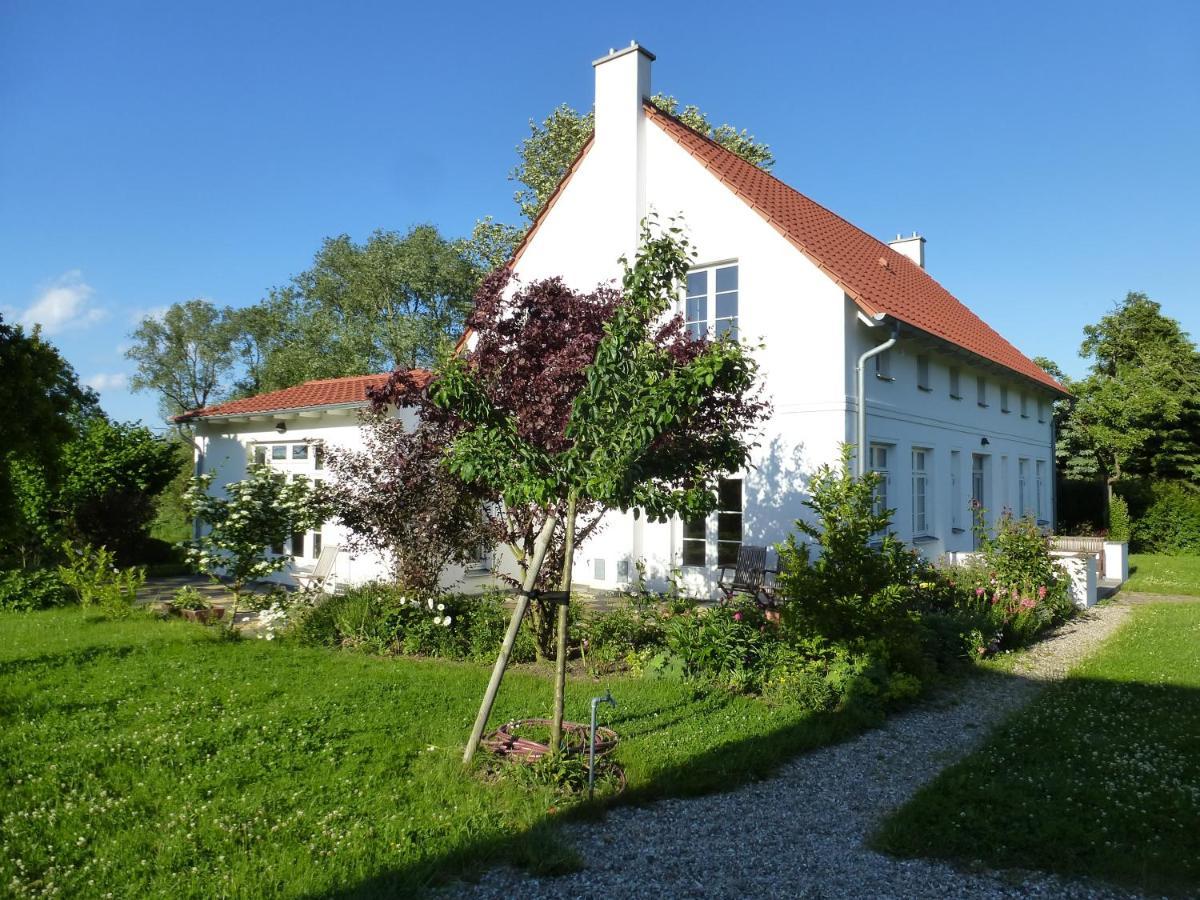 Traumhaftes Luxus-Ferienhaus Warnkenhagen  ภายนอก รูปภาพ
