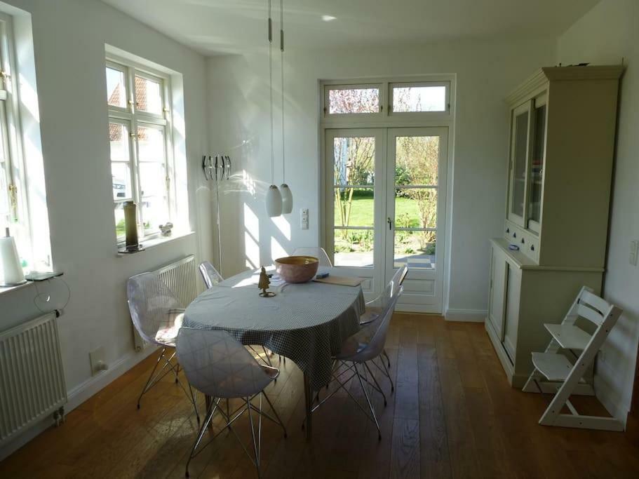 Traumhaftes Luxus-Ferienhaus Warnkenhagen  ภายนอก รูปภาพ