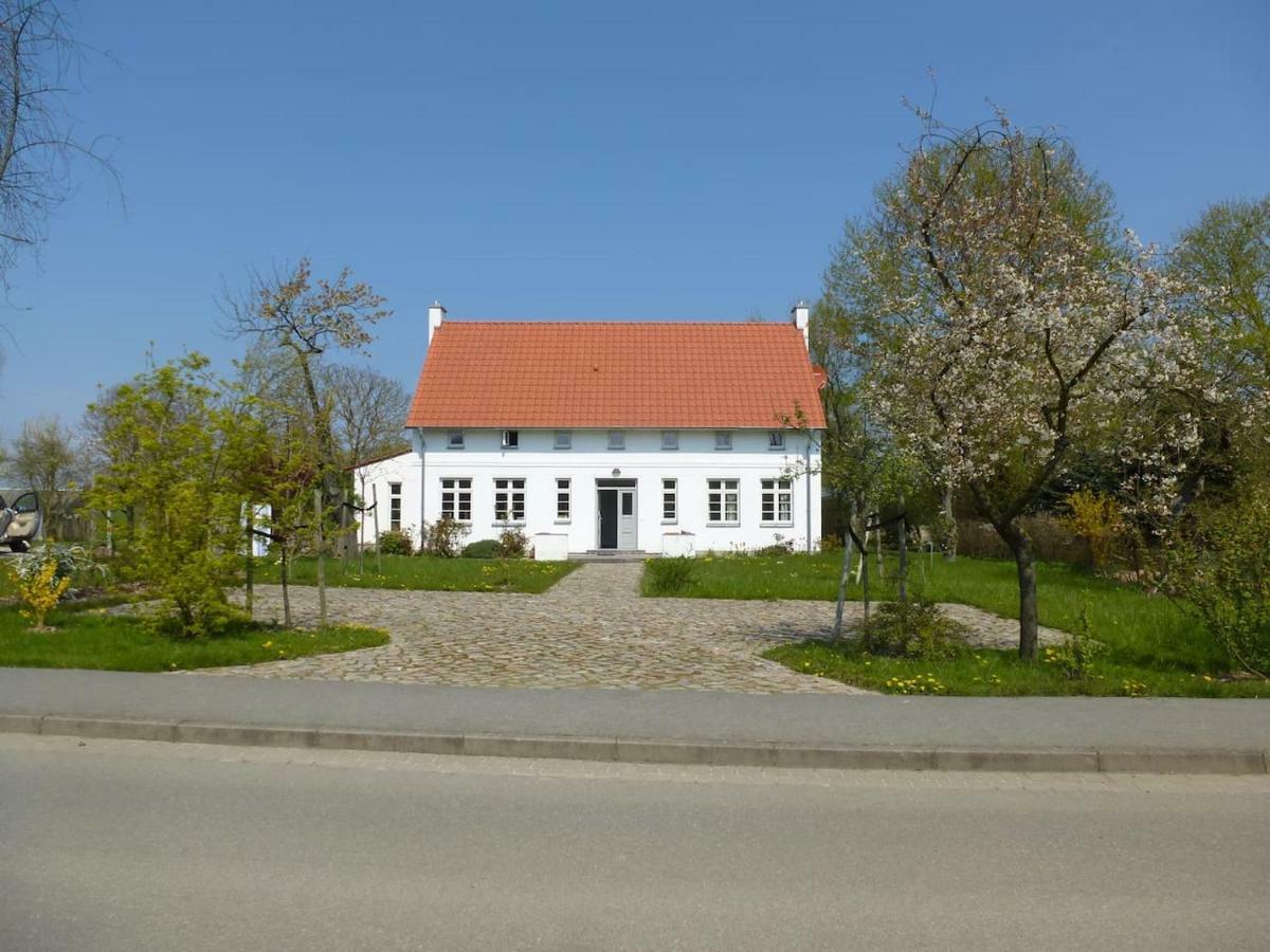 Traumhaftes Luxus-Ferienhaus Warnkenhagen  ภายนอก รูปภาพ