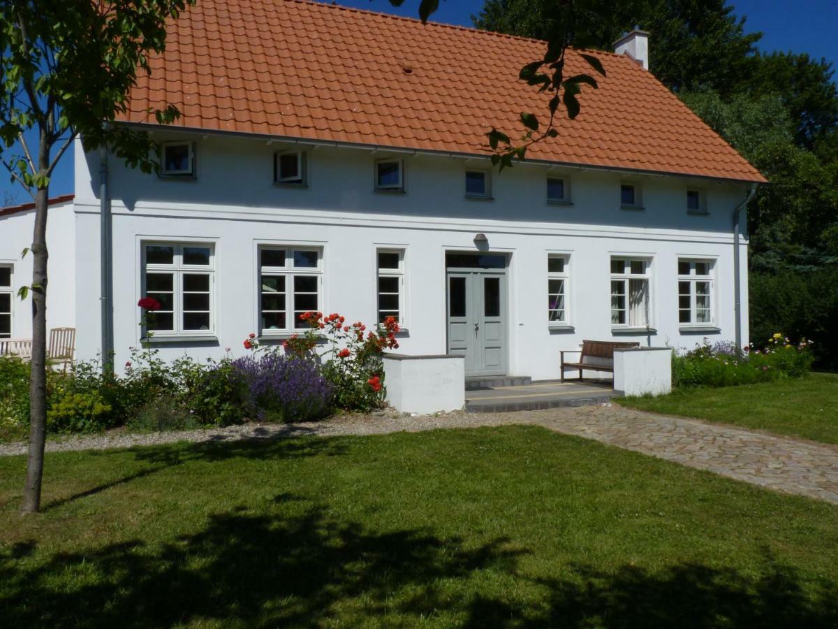 Traumhaftes Luxus-Ferienhaus Warnkenhagen  ภายนอก รูปภาพ